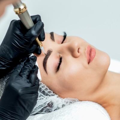 Kalıcı Makyaj Doğru Uzman
